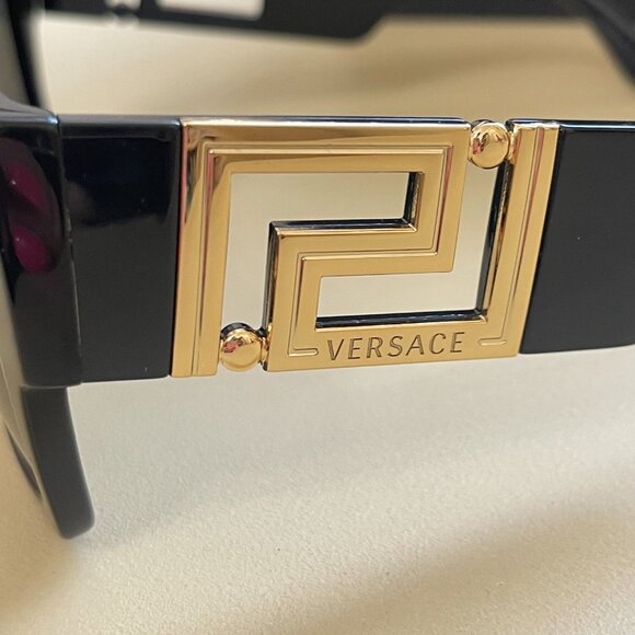 New Versace Sunglasses Black Gold Oversize Mod VE4402 - Picture 8 of 11